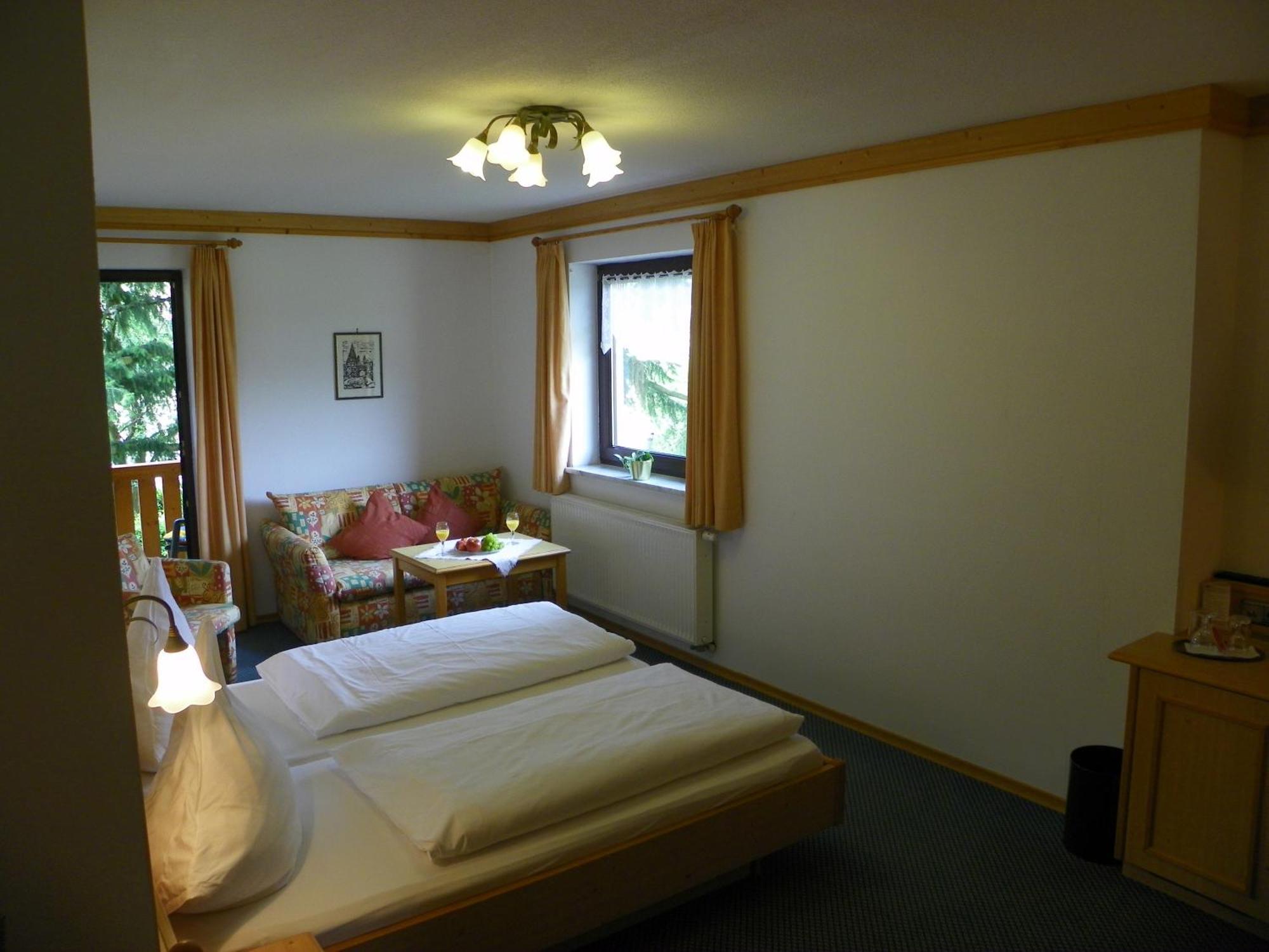 Landhotel Steigerwaldhaus Burghaslach Ngoại thất bức ảnh